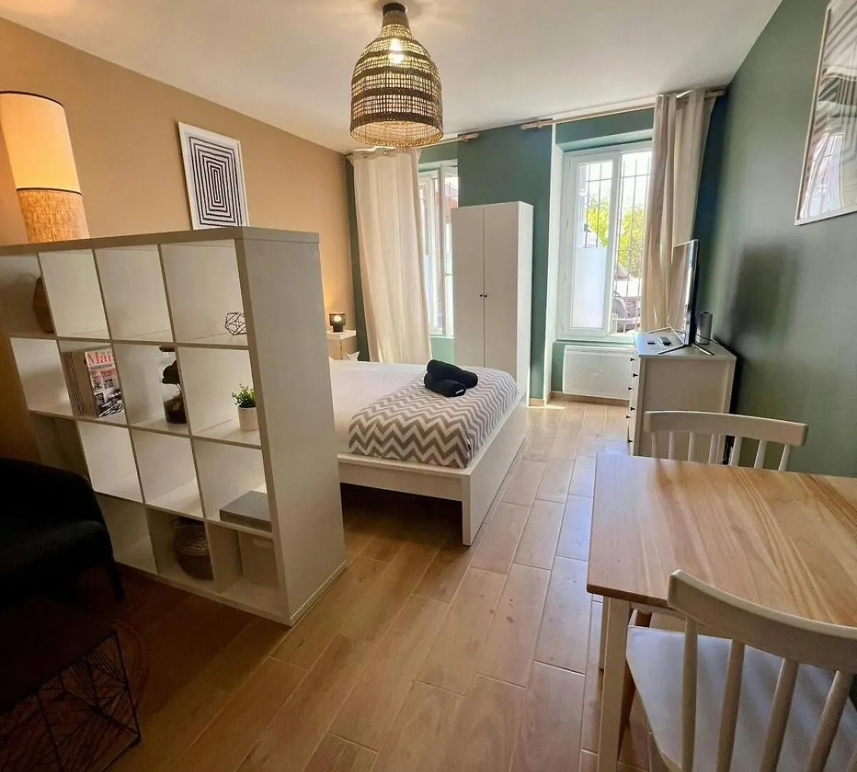 Studio Beethoven - Metro - Tramway - Parking Toulouse France